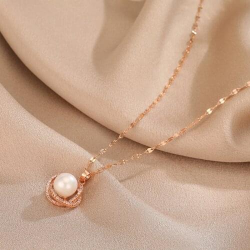 2020 South Koreas New Net Red design sense advanced clavicle chain temperament simple pearl necklace