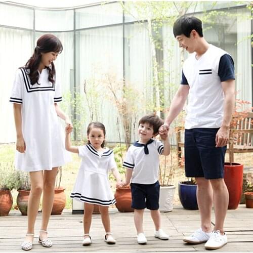 2019 Summer Family Matching Outfits Mother Dresses Daughter Dress Father Son Boys Short T-Shirt Vacation Beach Clothing