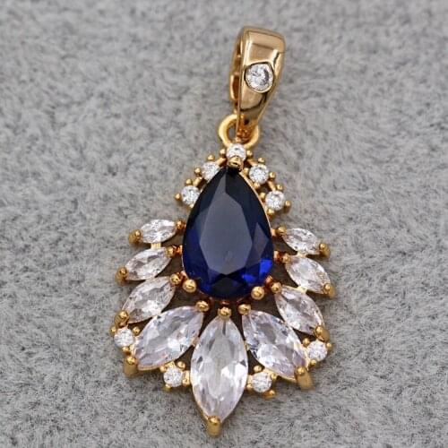 Bohemian waterdrop stone Pendant for Women Gold Plated Green Zirconia Necklace Heart Pendant Fashion Wedding Jewelry accessories