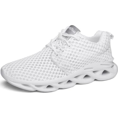 2021 new mens casual shoes British style white sports shoes mens air cushion sports shoes casual black mens shoes