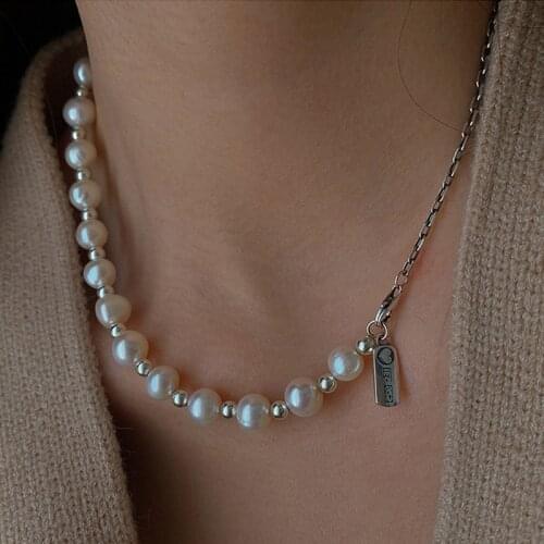 VSnow French Vintage Asymmetric Freshwater Pearl Chokers Necklace for Women Stylish Chain Heart Letter Beaded Necklace Jewellery