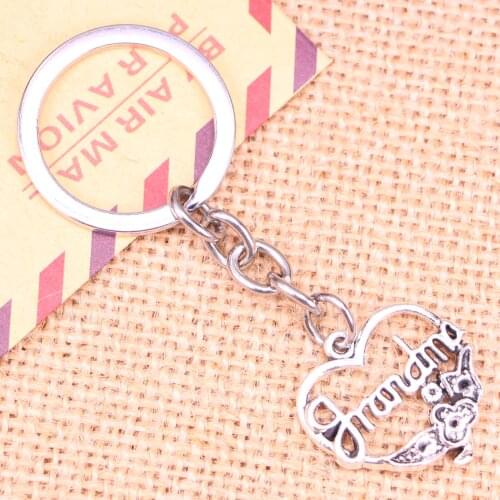 20pcs New Fashion Keychain 24x24mm grandma heart flower Pendants DIY Men Jewelry Car Key Chain Ring Holder Souvenir For Gift