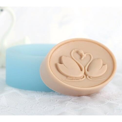 Handmade Soap Molds Oval With Double Swan Relief Pattern Moulds Wedding Scene Decorative Tool