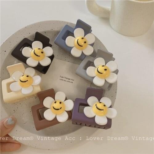 Korean Retro Cute Yellow Smiley Face Clip Fashion Daisy Sun Flower Hairpin Girl Simple Hair Accessories Smiley Face INS Trend
