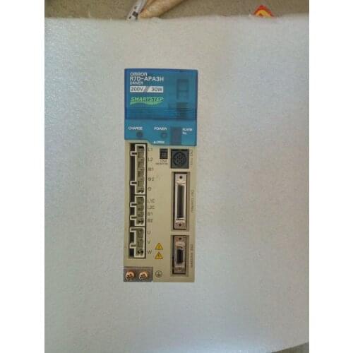 R7D-APA3H servo driver, used in good condition . 85% appearance new , good working , free shipping