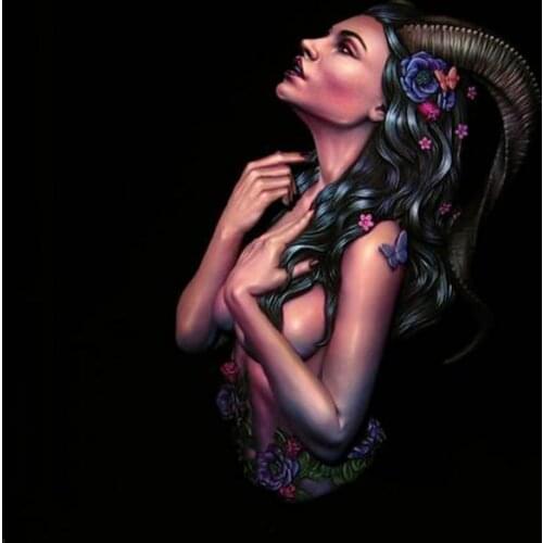 Self-assembled New Unassembled 1/10 ancient woman officer bust Resin Figure Unpainted Model Kit