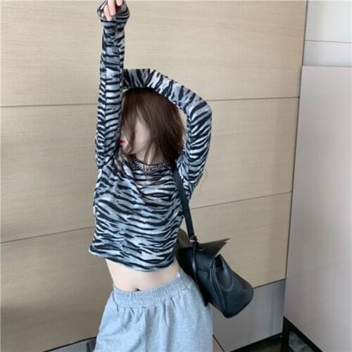 Short top dress 2021 spring new Korean version of wild design sense zebra pattern long-sleeved bottoming T-shirt women