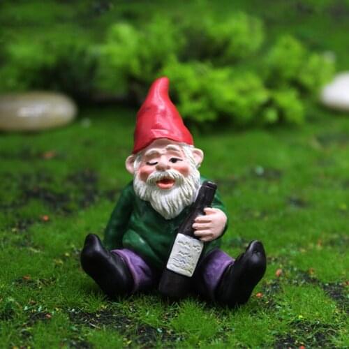 Mini Resin Moss Micro Landscape Garden Decoration Gnome Statue Resin Garden Figurines Ornaments for Bookshelf Garden Accessories