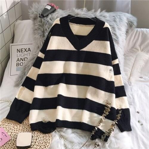 Autumn Winter New Women Sweaters and Pullovers V-neck Long-sleeved Striped Knitted Loose Thicken Warm Lady Pulls Outwear Coats