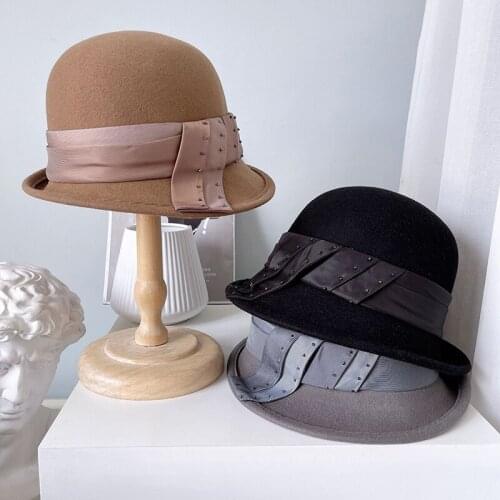 2021 New Winter Elegant Australian Wool Cloche Hat Felt Hats For Women Ladies Basin Cap Casual Hepburn Cloche Hat Felt Fedora