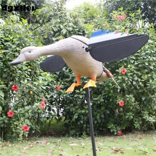 Wholesale Russia Outdoor Hunting Decoys Remote Control 4*AA Battery Hunting Duck With Magnet Wings Spinning