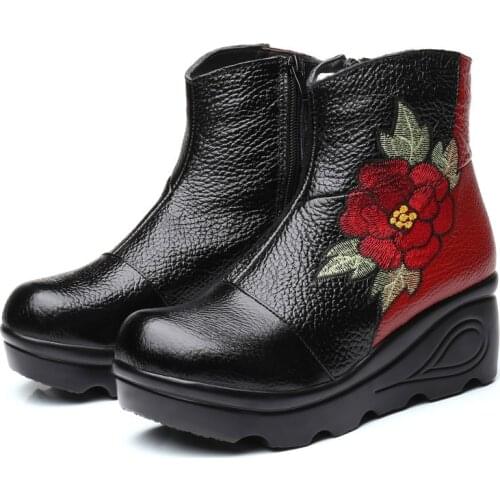 Size 35-40 2020 New Ankle Womens Boots Winter Embroidery Shoes Woman Outdoor Western Flat Heels Female Platform Boot