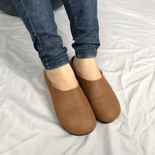 Slippers Shoes Women Summer Round Toe Retro Flip Flops Women Beach Shoes Genuine Leather Solid Female Slippers