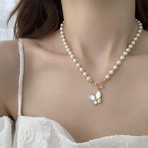 Sweet Imitation Pearl Gold Color Beads Choker Necklace Rhinestone Crystal Butterfly Pendant Necklace for Women Girl Jewelry Gif