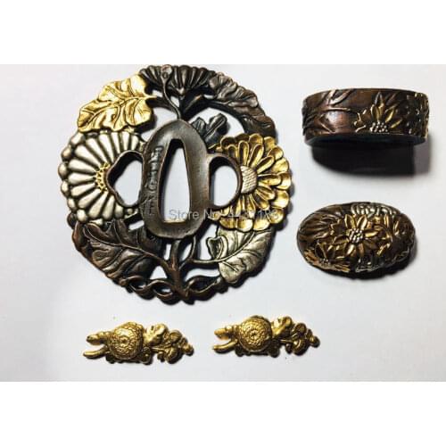 NICE CHRYSANTHEMUM THEME BRASS GUARD JAPANESE SWORD KATANA FITTINGS SET TSUBA/FUCHI/KASHIRA/MENUKI METAL ORNAMENTS