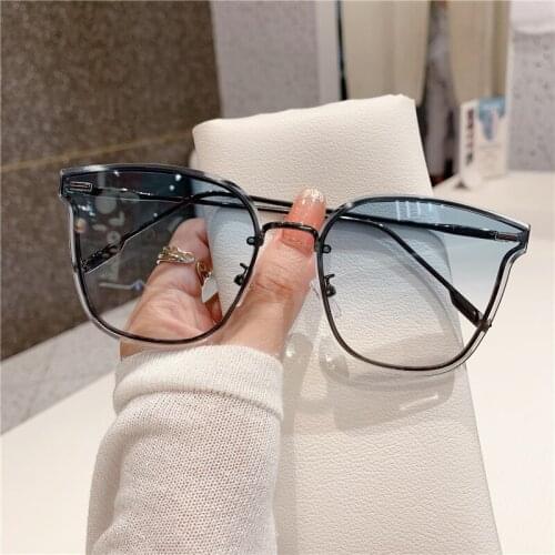 2021 New Womens Gradient Color Sunglasses Vintage Metal Square Shades Sun Glasses Popular Summer UV400