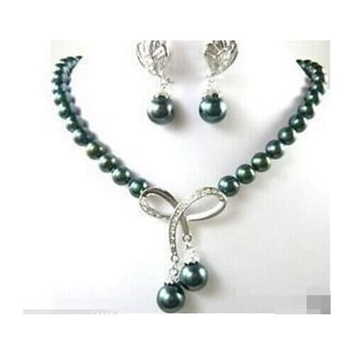 Black pearl earrings and necklace set