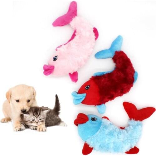 Pet Dog Cats Puppy Cute Carp Fish Shape Soft Plush Doll Playing Squeaky Chew Toy Cat accessories игрушки для кошек