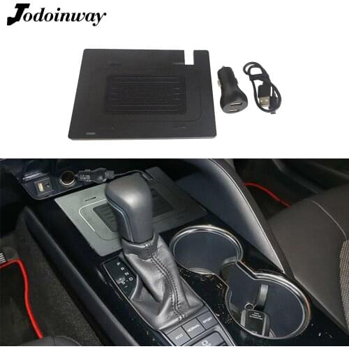 Car Wireless Charger phone holder for Toyota Camry 2018 2019 center console qc 3.0 charging bracket for iphone se charge stand