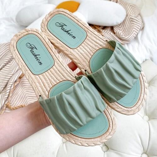 New 2021 Fashion Slippers Women A Lazy Mans Square Head Flip Trend Flat Sandals Female Outdoor Casual New Trend Show Shoes