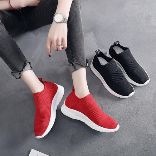 Spring and summer 2019 breathable running shoes ins ultra-hot shoes sneakers women ulzzang Harajuku coconut shoes women leisure