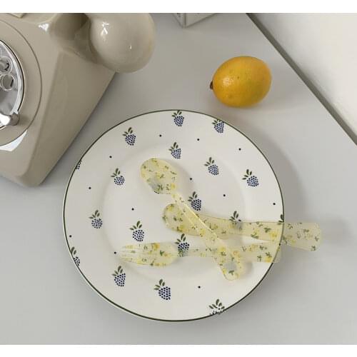 Cutelife Nordic White Strawberry Round Ceramic Plate Kitchen Breakfast Dessert Sushi Cake Plate Cute Wedding Dish Plate Dishware