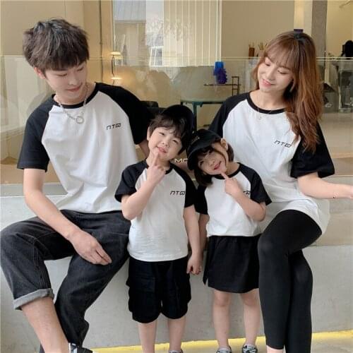 2021 New Summer Matching Mother Daughter Clothes Patchwork Family Matching Parent-child Outfit T-shirts Fashion Korea