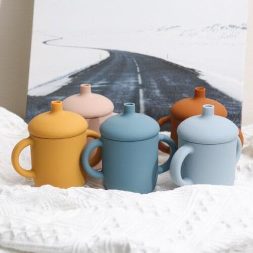 Baby Silicon Soft Sippy Trainer Straw Cups Leakproof Portable Beverage Cup BPA Free Silicone Children Feeding Cup With 2 Handles