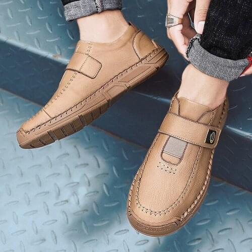 Mens masculino masculinos classic homme for zapatillas para leather shoes soulier sneakers 2020 new scarpe genuine loafers men