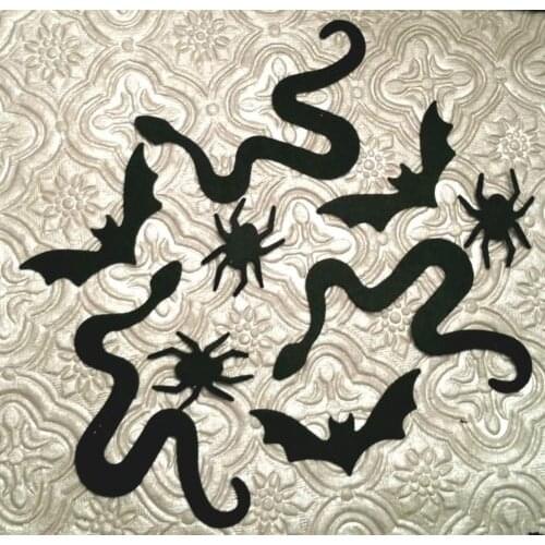 Halloween critters glitter mix confetti Snake spider bat haunted costume Table decor scrapbook favors