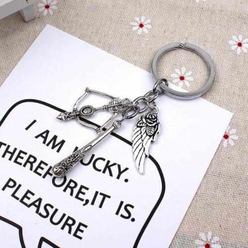 New Fashion Keychain The Walking Dead Pendants DIY Men Jewelry Car Key Chain Ring Holder Souvenir For Gift Wing And Bow