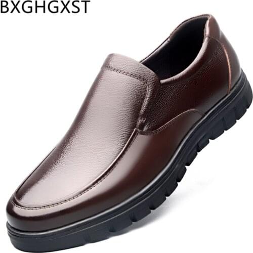 Loafers Mens Shoes Genuine Leather Formal Dresses Slip on Luxury Shoes Men 2020 Italian Designer Men Casual Shoes Zapatos Hombre