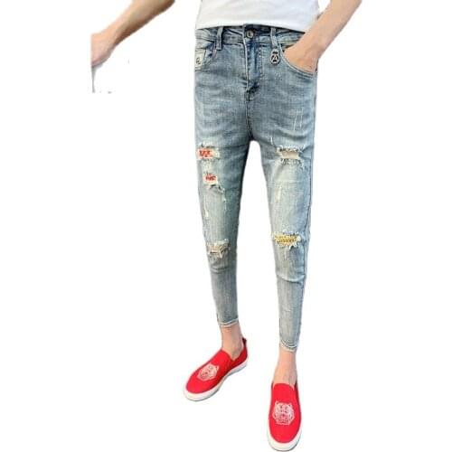 Summer spring 2020 Fashion teenagers cowboy mens Slim ripped hole feet skinny jeans men social spirit guy cropped pencil pants