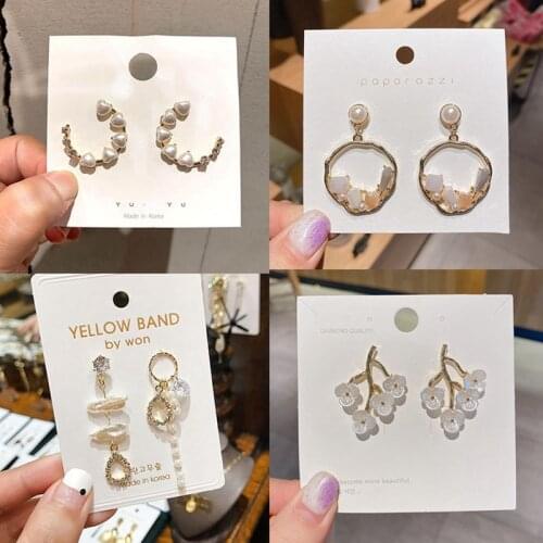 Luxury Flower Pearls Stud Earrings for Women Asymmetric Zircon Womens Earring Wedding Jewelry 2020 Accessories Female YEA459