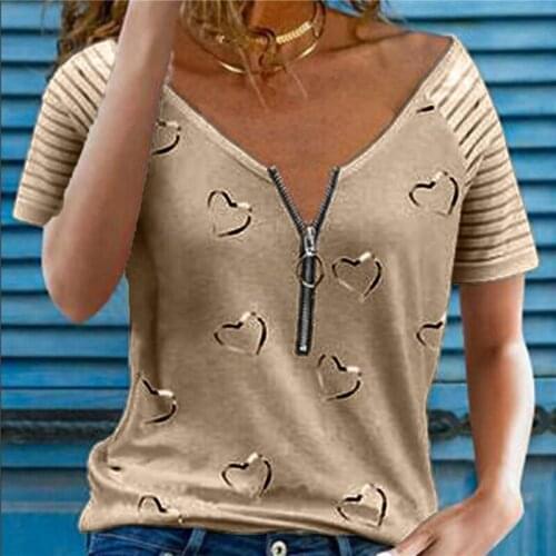 Oversized Women T-Shirts Fashion Heart-Shaped Printed Female T-shirt Zipper Decoration V-neck Short-Sleeved Ladies Loose Top