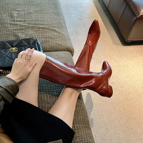 Womens knee-length knight boots 2020 new autumn and winter flat high boots pointed temperament high boots