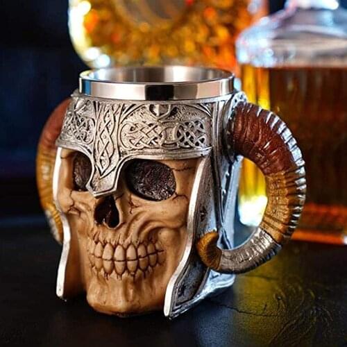 500ml Retro Resin Double Stainless Steel Beer Mug Skull Knight Halloween Coffee Cup Creative Tea Mug Pub Bar Decoration