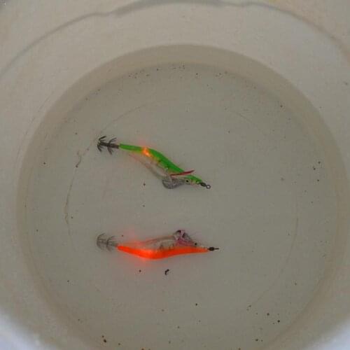 New 1pc Light Fishing Lure LED Electronic Luminous 12g Cuttlefish 10.5cm Fishing Squid New Lure Lures Jigs Hook Tackle Shri Q7G6