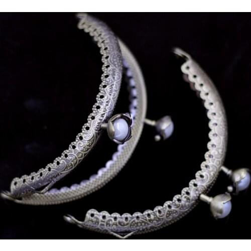 Bronze Tone Arch Ruffled Clutch Clip Purse Frame Kiss Clasp 8.5cm White Floral Head Handbag Handle DIY Luggage Bag Accessories