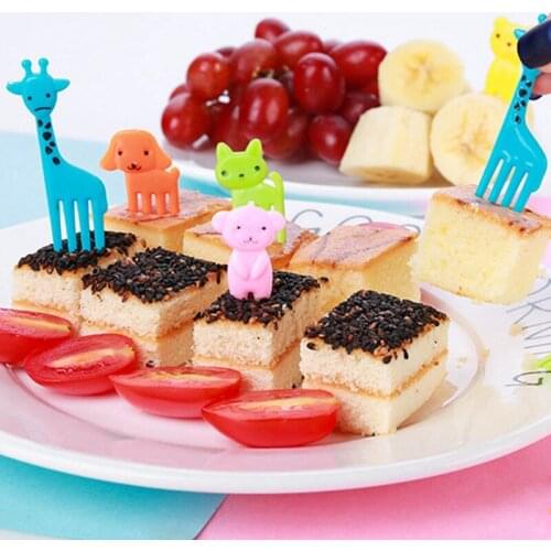 10Pcs/set Kitchen Gadgets Mini Animal Fruit Fork Plastic Fruit Party Bar Kids Dessert Forks Tableware Kitchen Accessorie