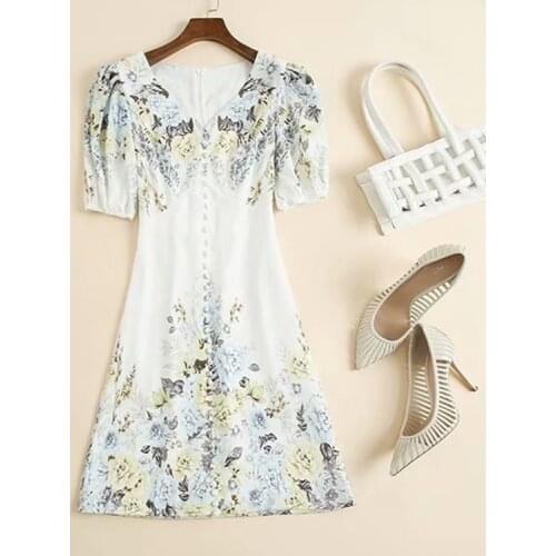 And American womens European wear 2021 summer new style Lantern sleeve five-minute sleeve V-neck floral print Fashionable dress