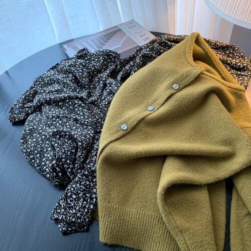 Purple Shell Buckle 2021 Spring Base Thickened Knitting Cardigan Womens Short Style round Neck Soft Sweater Cardigan Jacket