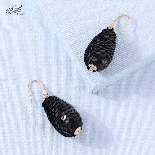 Elegance Golden Hook Earring Black Sequins Ball Vintage Dangle Earring Women Pendant Drop Earrings Party Jewelry Wholesale