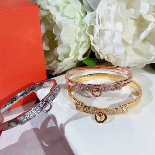 New hot womens jewelry h-ring Bracelet Chain chain party bracelet Jewelry Fashionable and versatile Free freight gift love