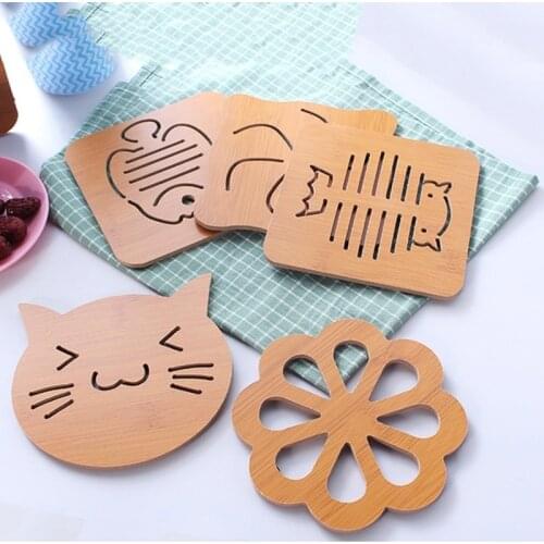 2019 NEW Hollow Wood Heat Insulation Coasters Non-slip Dinner Bowl Cup Mat Tablemat Cute Hollow Cat Flower Fish Placemat Cup Pad