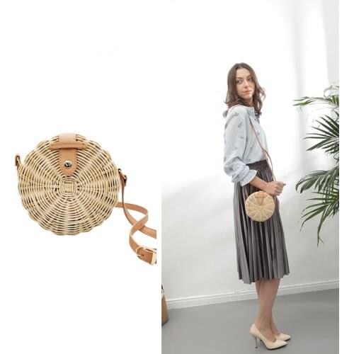 Aaby 2021 New Fashion Ladies Straw Crossbody Bag For Summer Vacation Beach Bag High Quality Mini Phone Bag With Hasp PU Strap