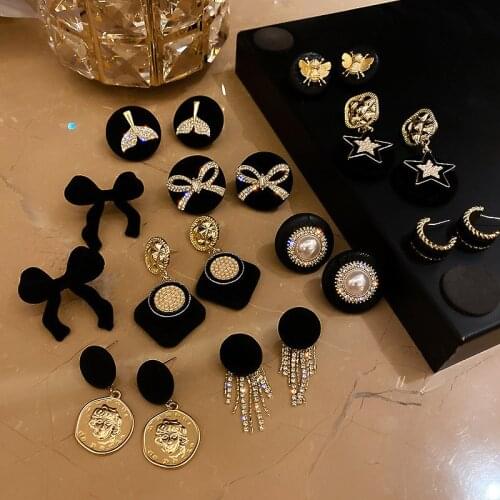 Minar Elegant Bling Rhinestone Head Portrait Star Bowknot Earrings for Women Lady Black Plush Geometric Dangle Earrings Gifts