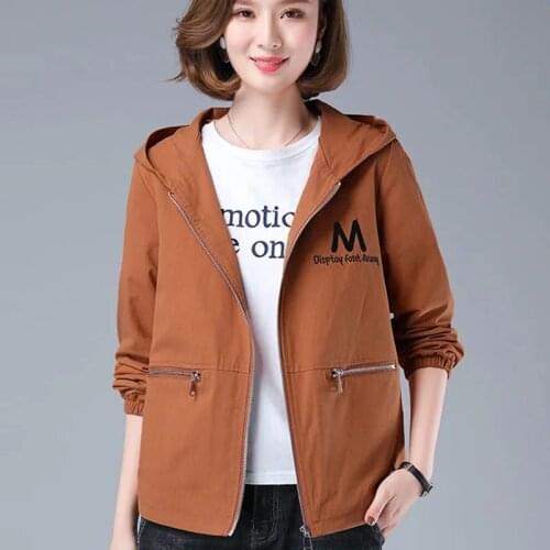 2021 Autumn Embroidery Windbreaker Women Casual Long Sleeve Mom Coat Loose Hooded Basic Jacket Plus Size 5XL Print Outwear