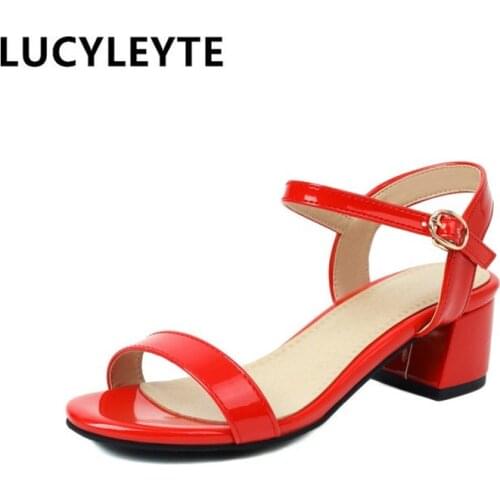 2021 summer womens sandals with thick heels and leaky feet, rubber soles, low heels and round shoes, large size 34-48