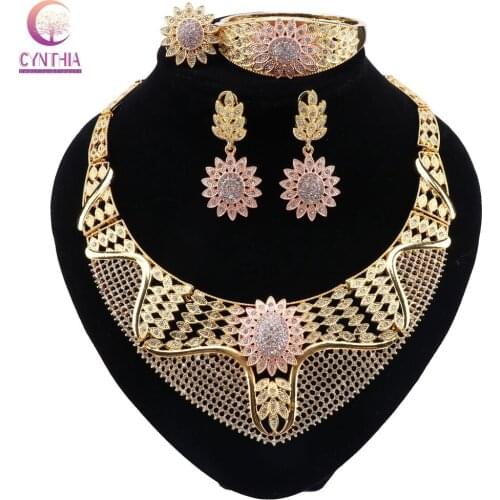CYNTHIA New Exquisite Dubai Jewelry Set Luxury Gold Nigerian Wedding African Beads Necklace Jewelry Set Costume Design